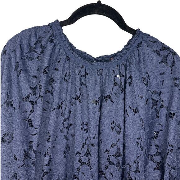 Free People Tops - Free People Lace Blouse Women's Size Medium Blue Eyelet Boho Top Flowy
